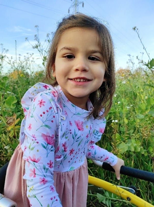 Eva — mali borec, ki je pisal Božičku