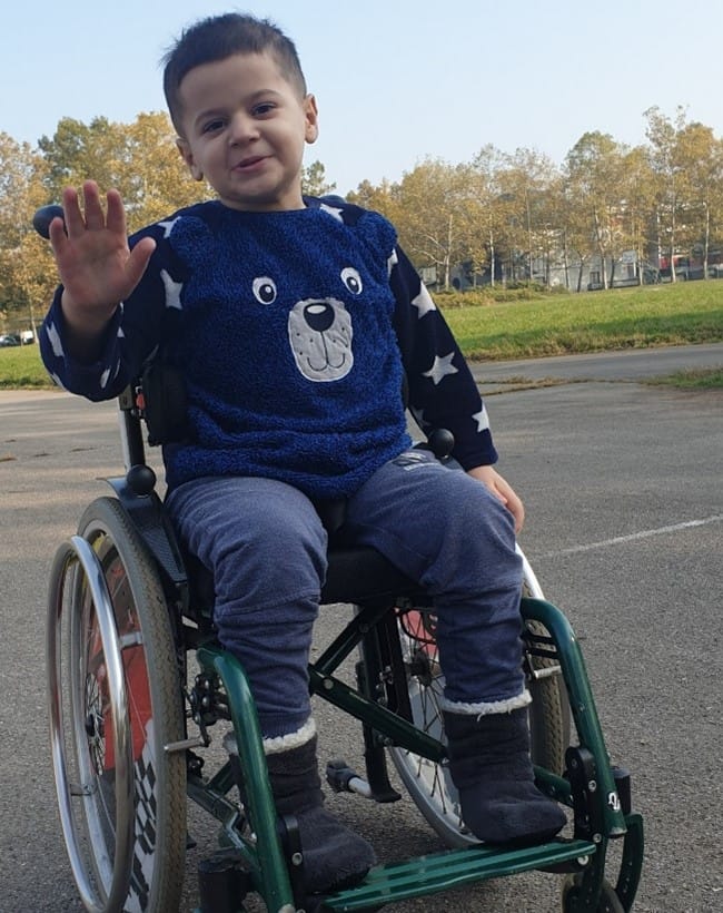 Nail — mali borec, ki je pisal Božičku