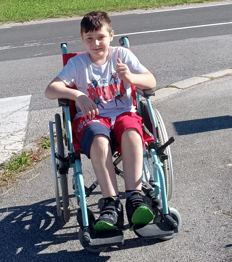 Adin — mali borec, ki je pisal Božičku