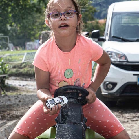 Nikita, 8 let