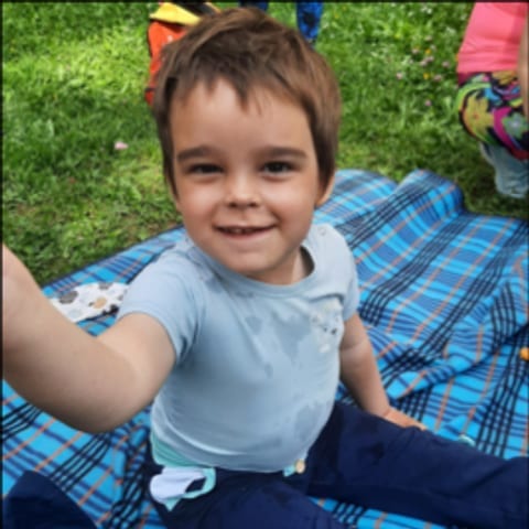 Nik, 6 let