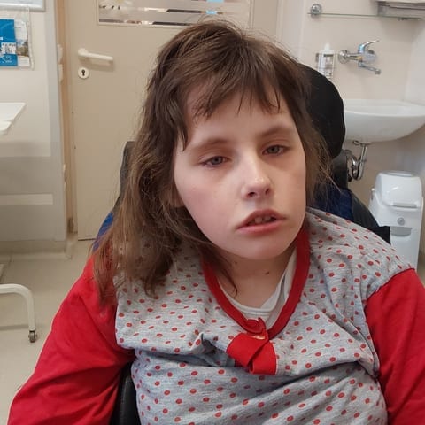 Lara, 14 let