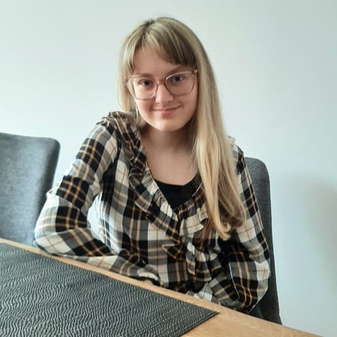 Melani, 16 let