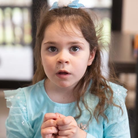 Karolina, 6 let