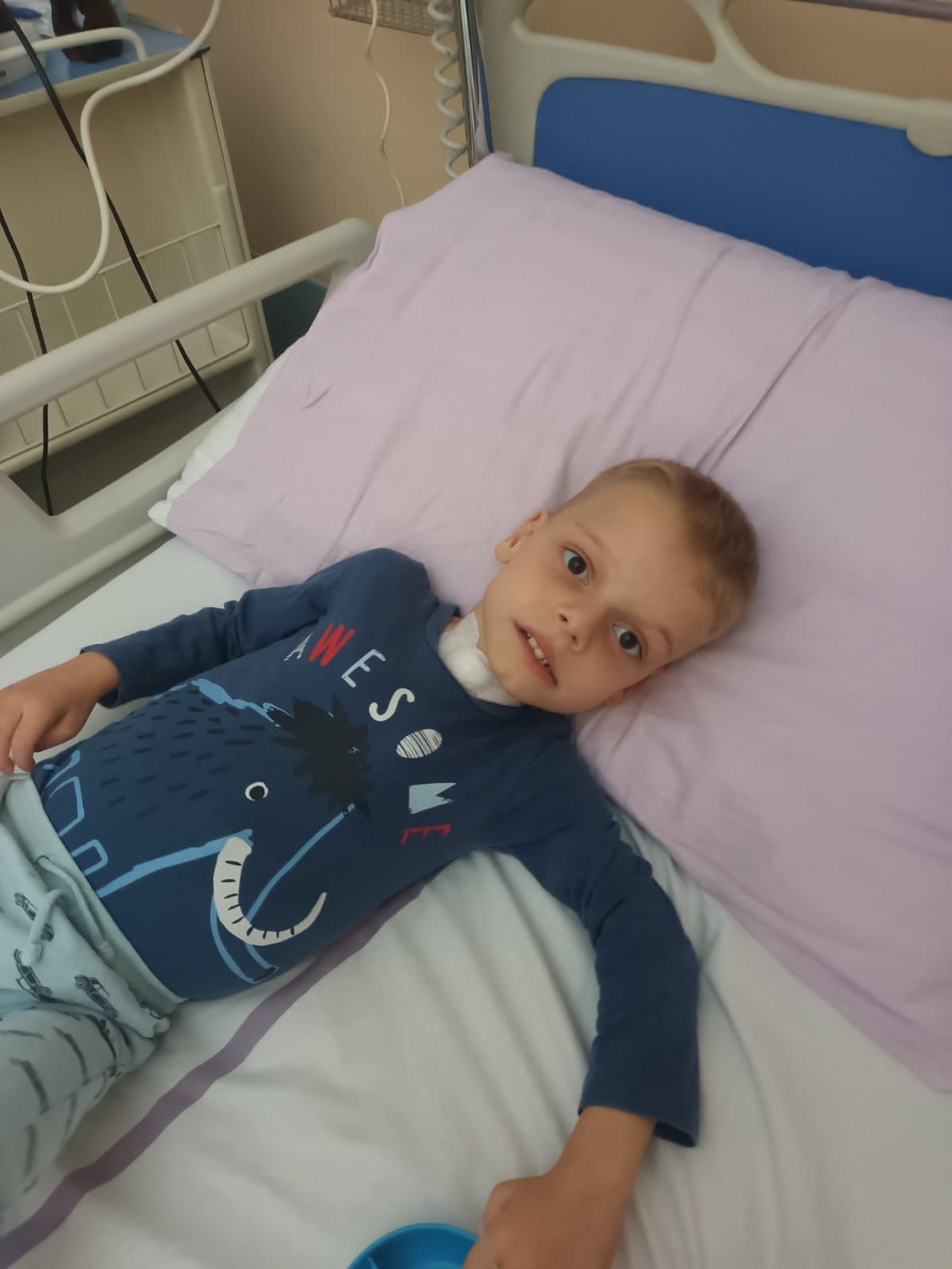 Luka prvič po rojstvu samostojno zadihal