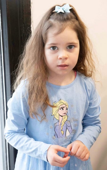 Karolina, deklica s Cockaynovim sindromom tipa B