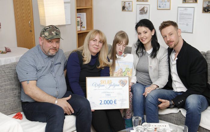 Tina-–-6.4.2019-–-Kogenitalni-miastenični-sindrom-3